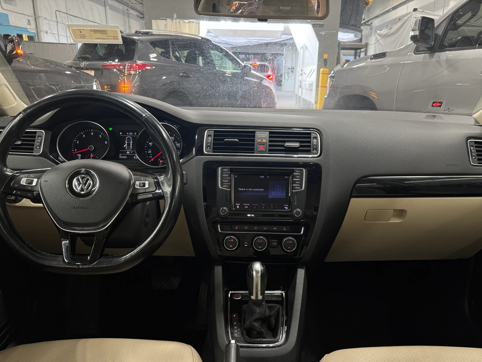 Thumbnail: 2017 Volkswagen Jetta - 2