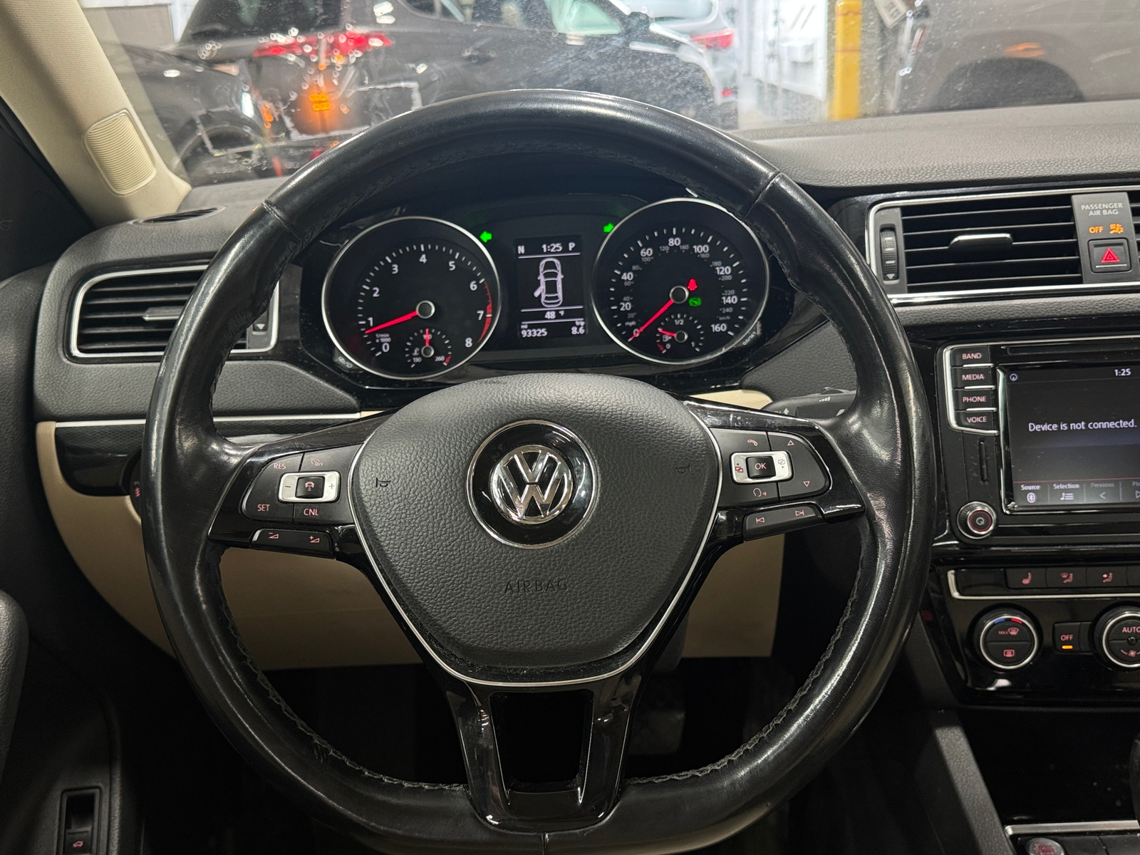 Thumbnail: 2017 Volkswagen Jetta - 4