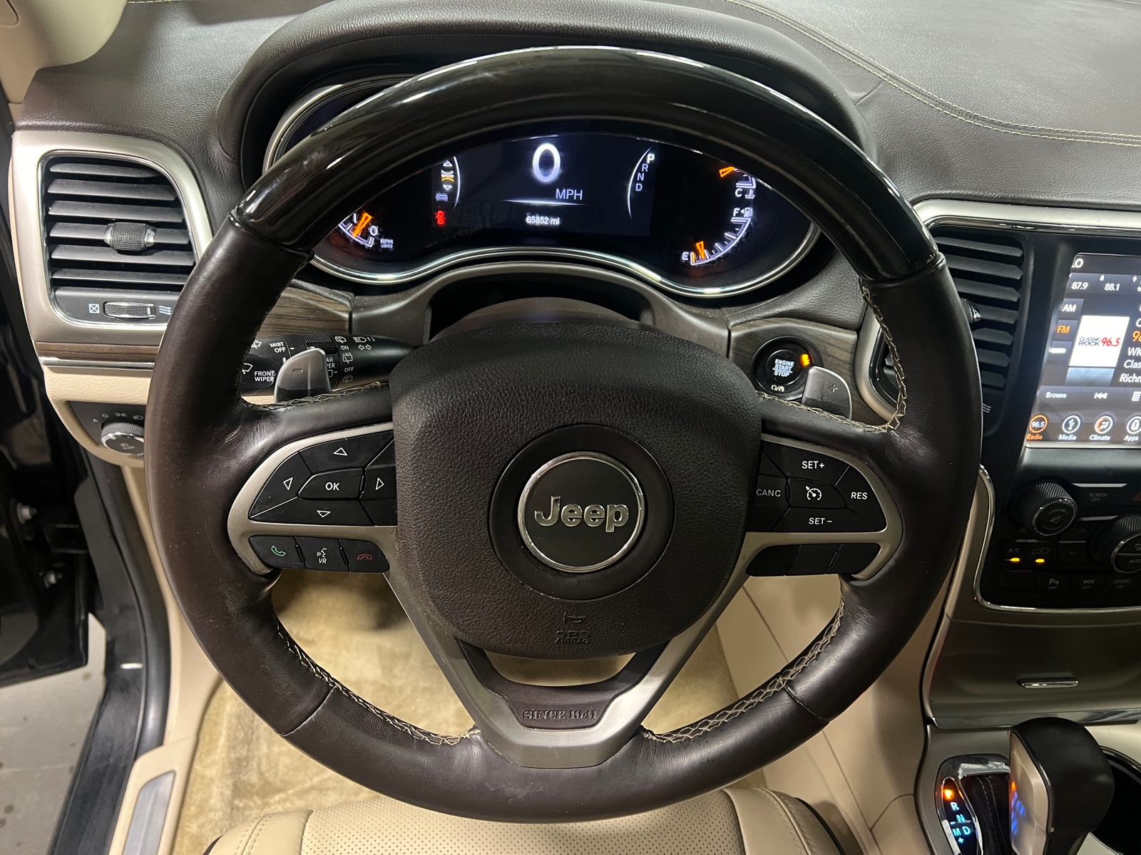Thumbnail: 2017 Jeep Grand Cherokee - 4