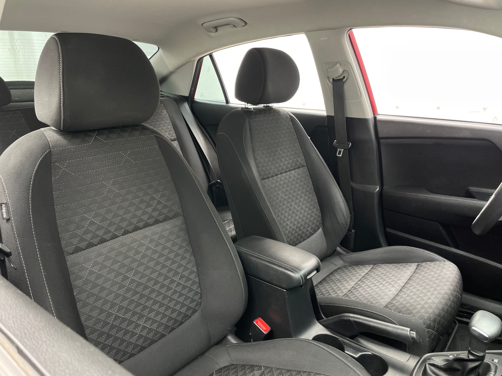Thumbnail: 2018 Kia Rio - 2