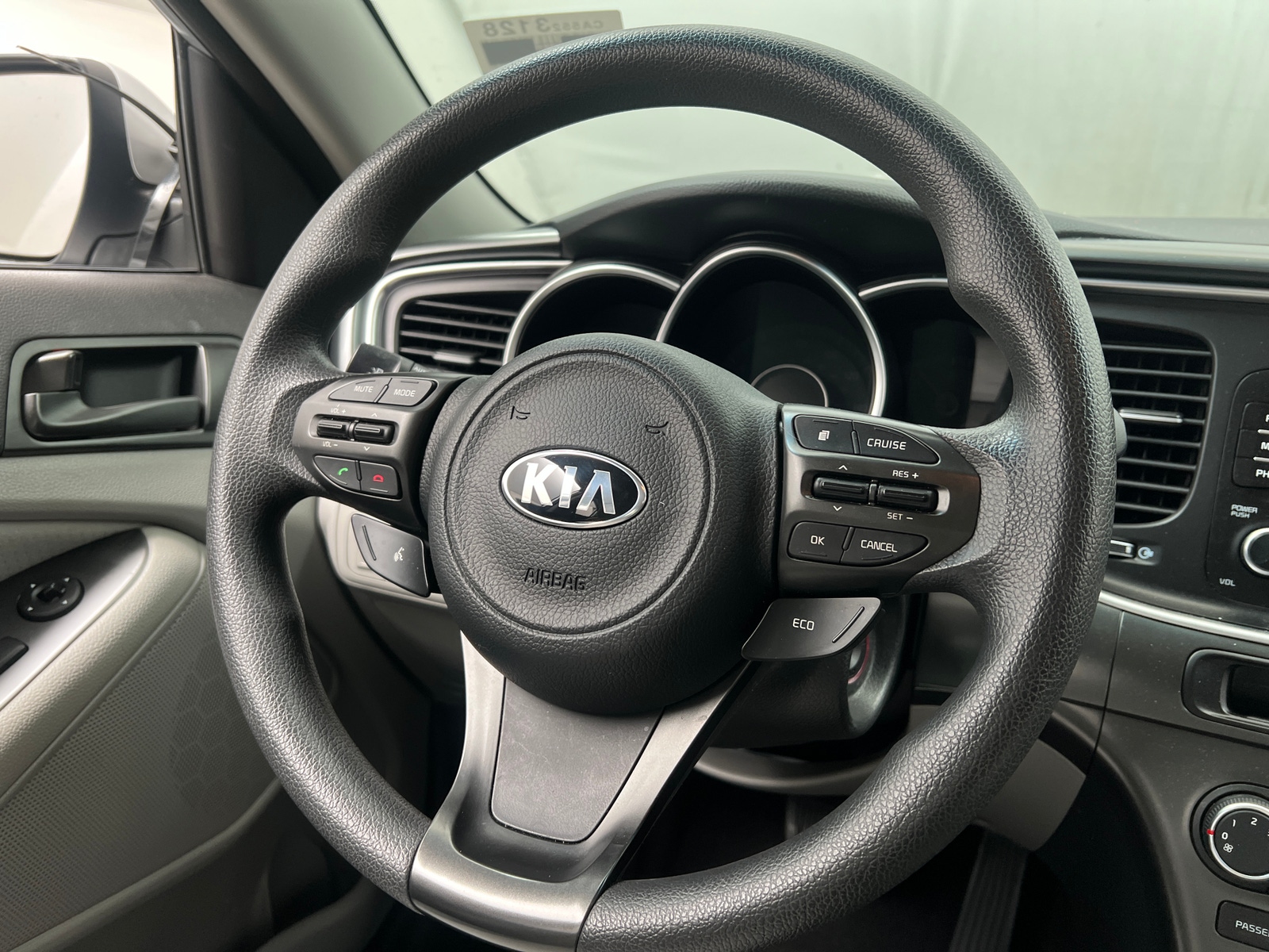 Thumbnail: 2015 Kia Optima - 4
