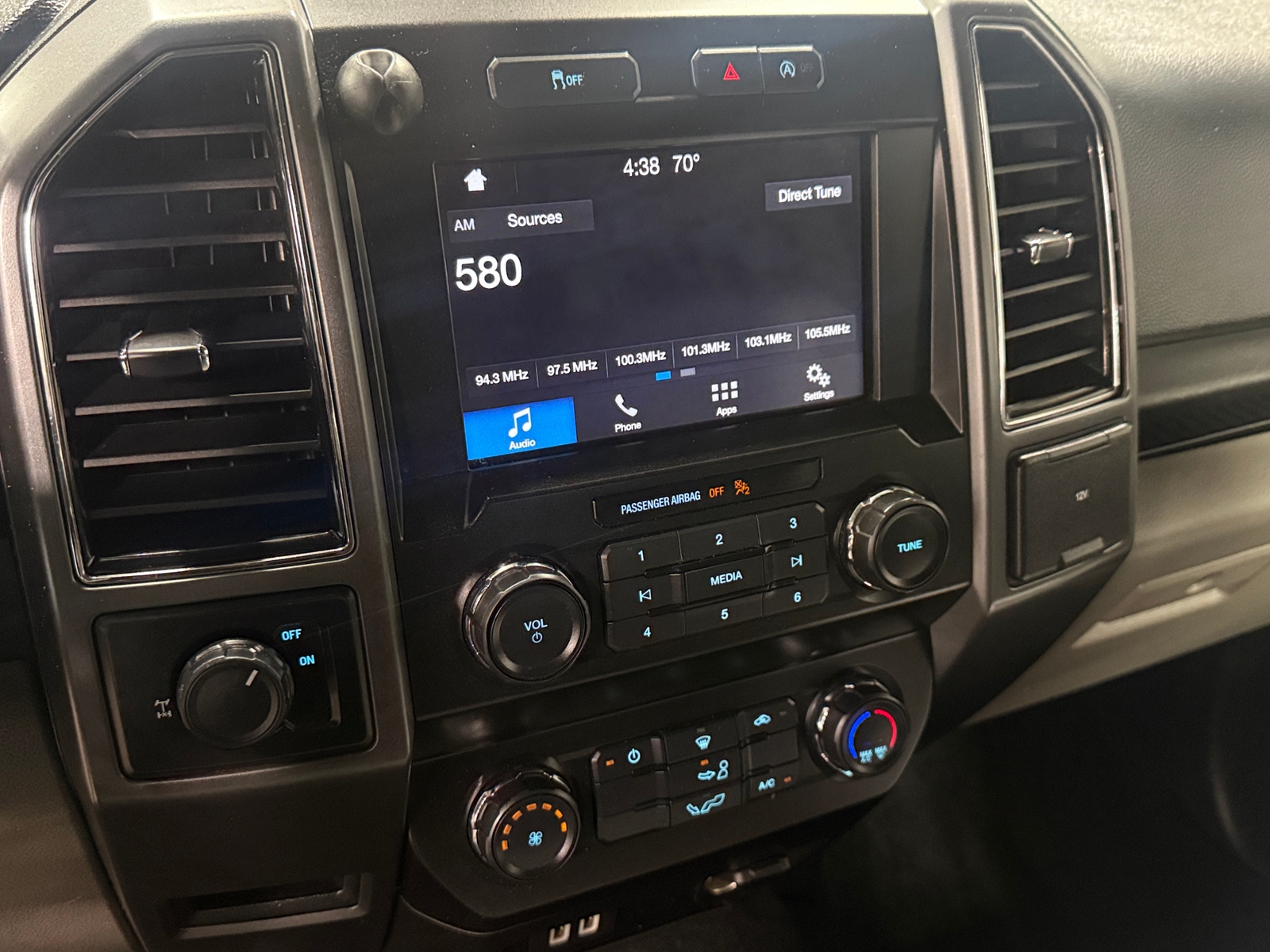 Thumbnail: 2019 Ford Econoline - 4
