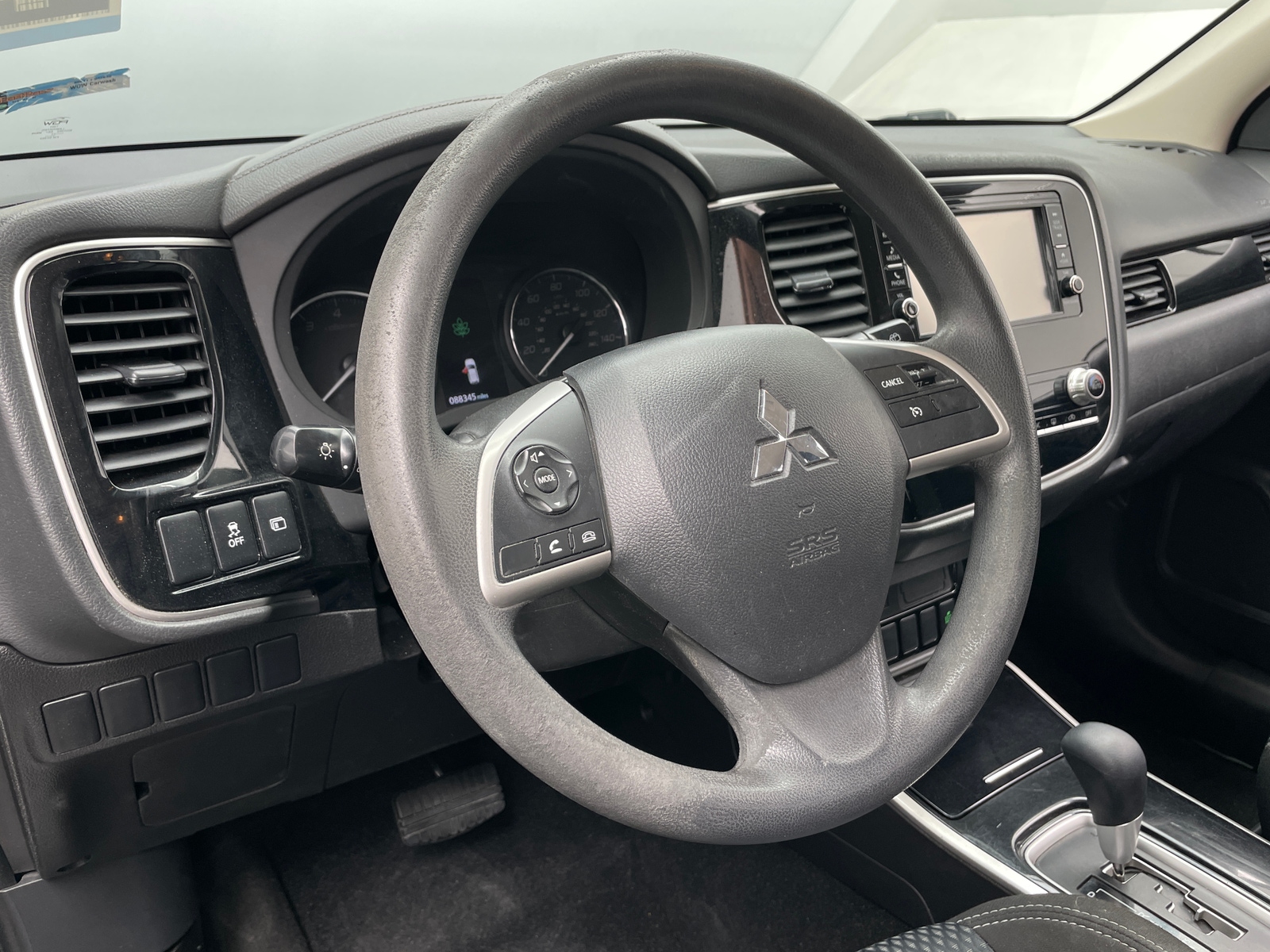 Thumbnail: 2020 Mitsubishi Outlander - 5