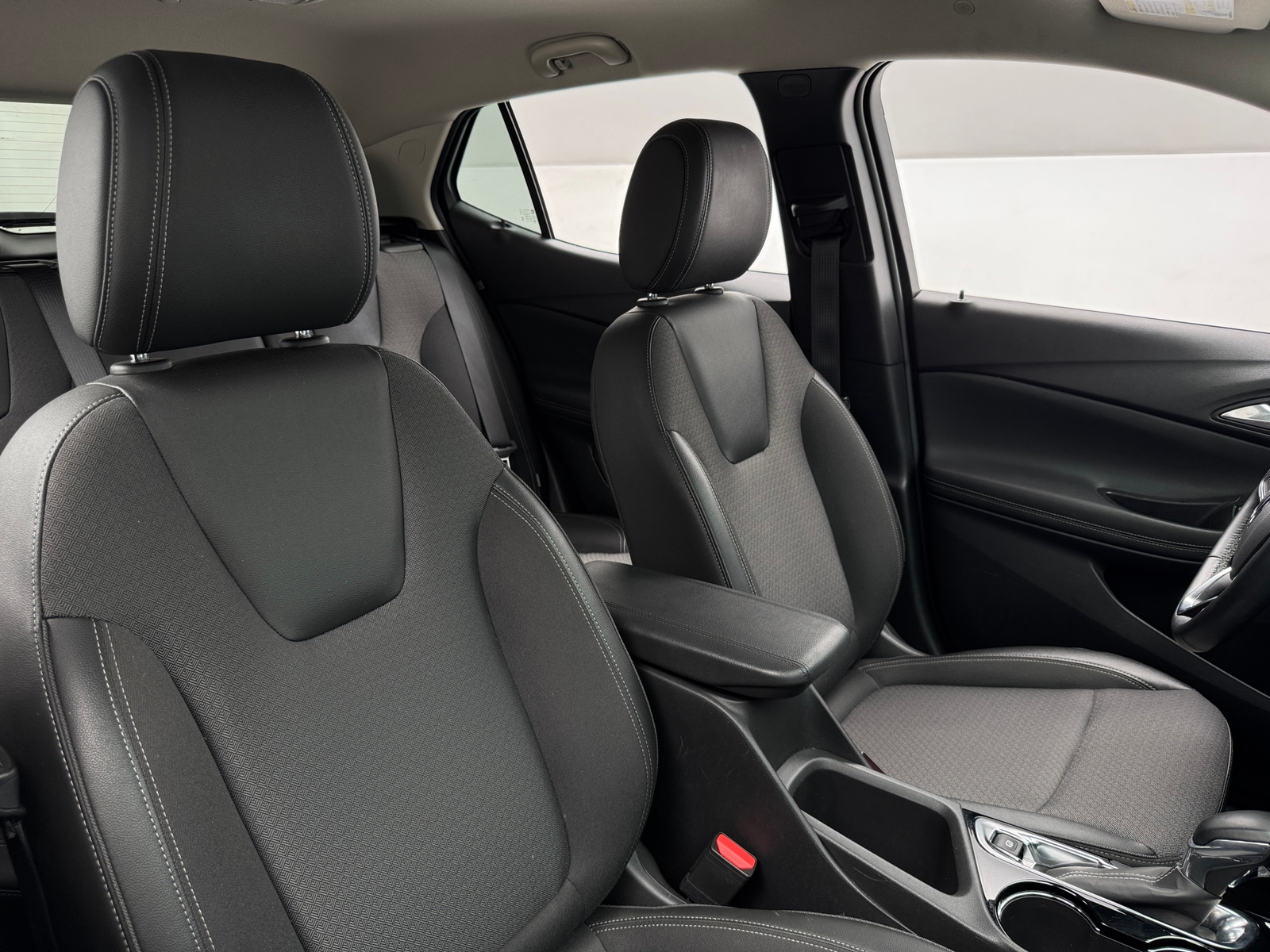 Thumbnail: 2025 Buick Encore GX - 2