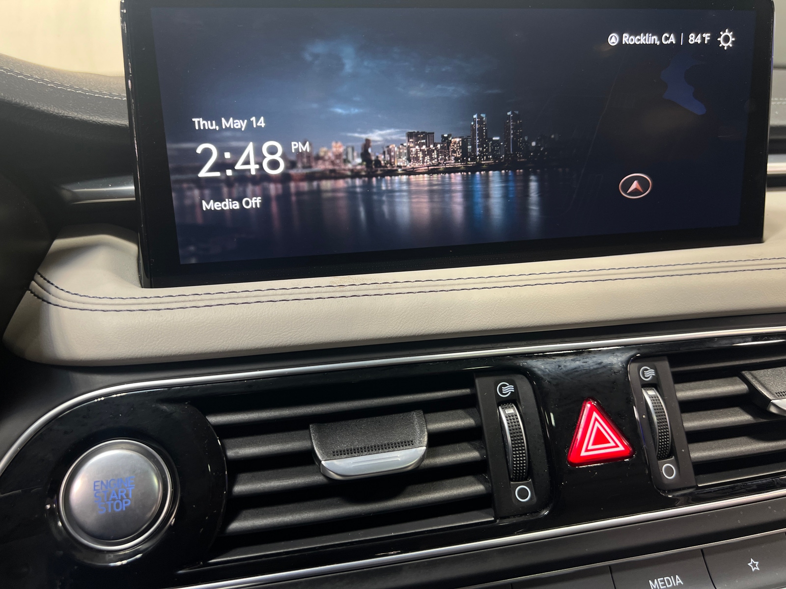 Thumbnail: 2023 Genesis G70 - 3