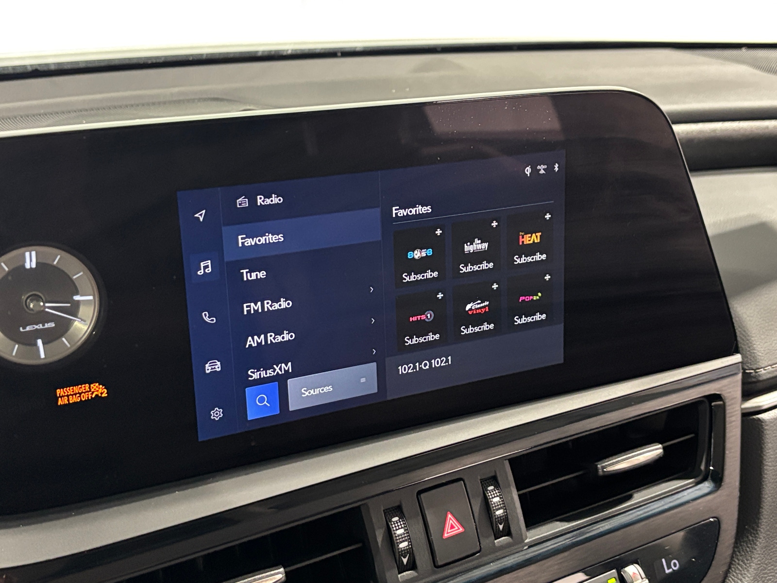 Thumbnail: 2023 Lexus ES - 3