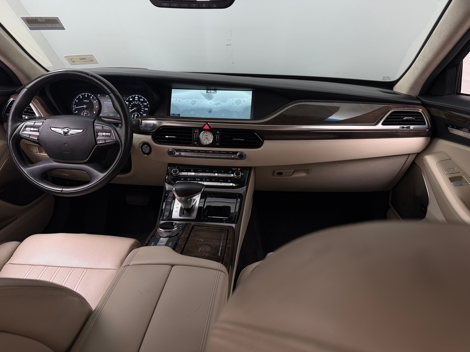 Thumbnail: 2018 Genesis G90 - 2
