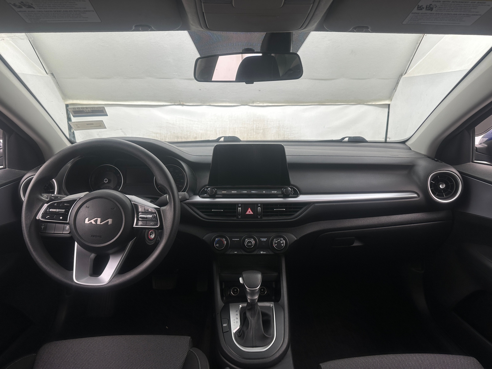 Thumbnail: 2022 Kia Forte - 3