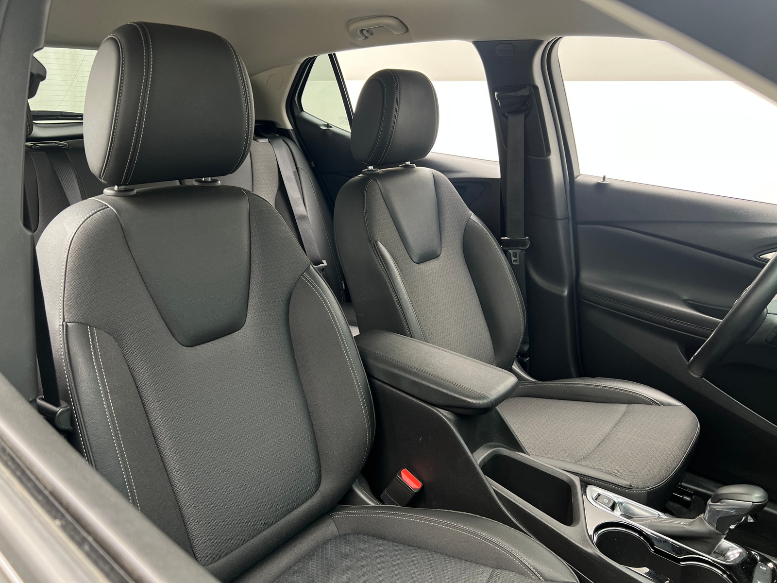 Thumbnail: 2025 Buick Encore GX - 2
