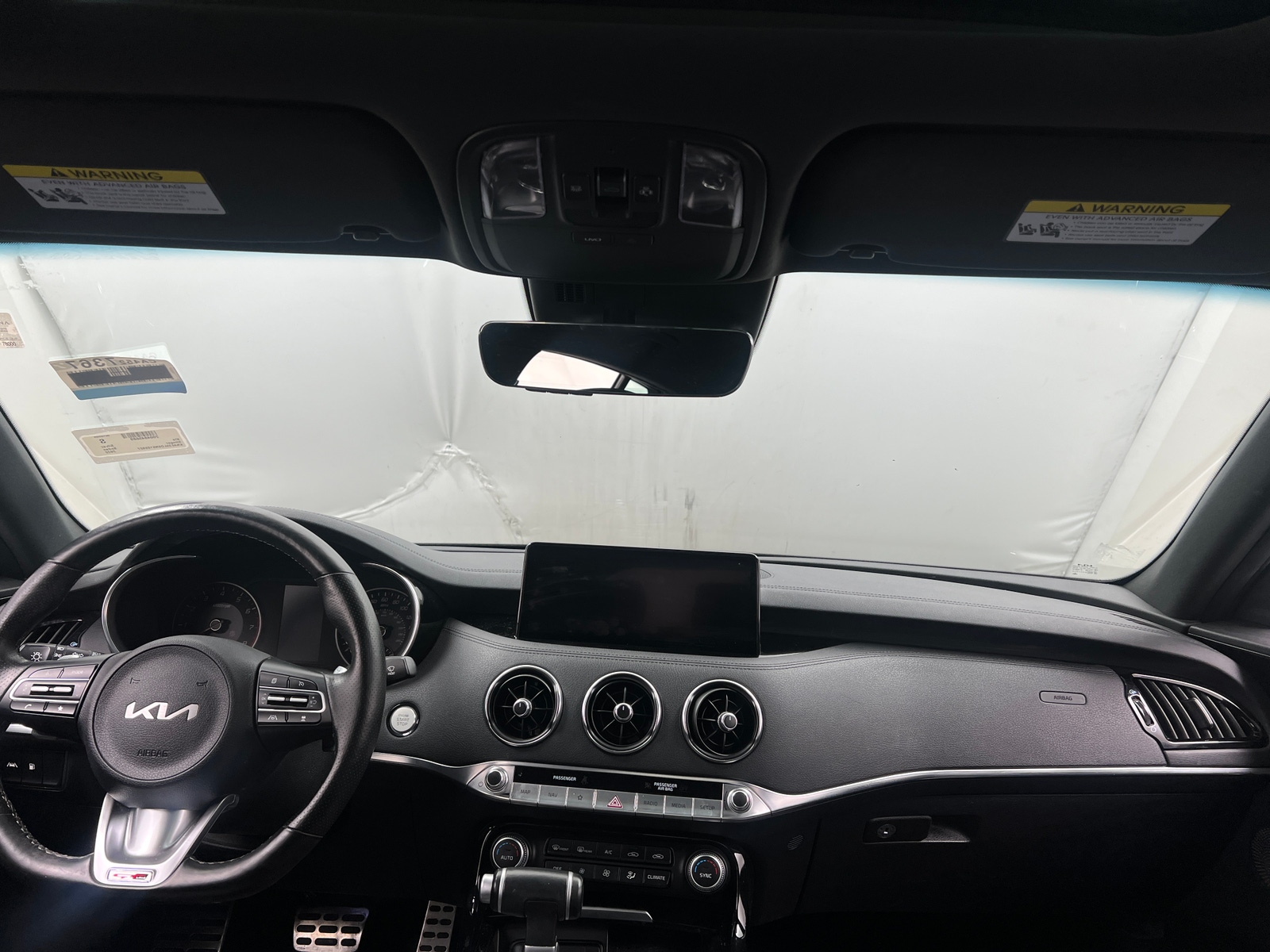 Thumbnail: 2022 Kia Stinger - 2