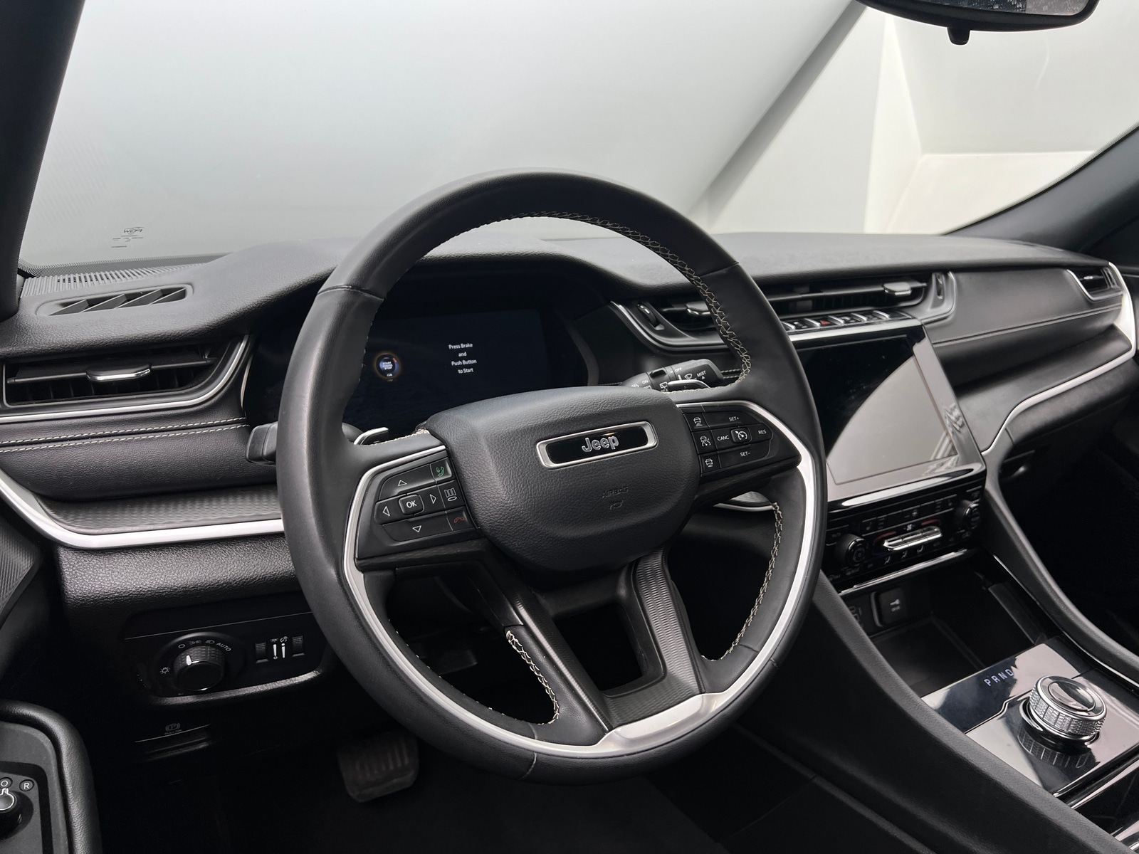 Thumbnail: 2023 Jeep Grand Cherokee L - 4
