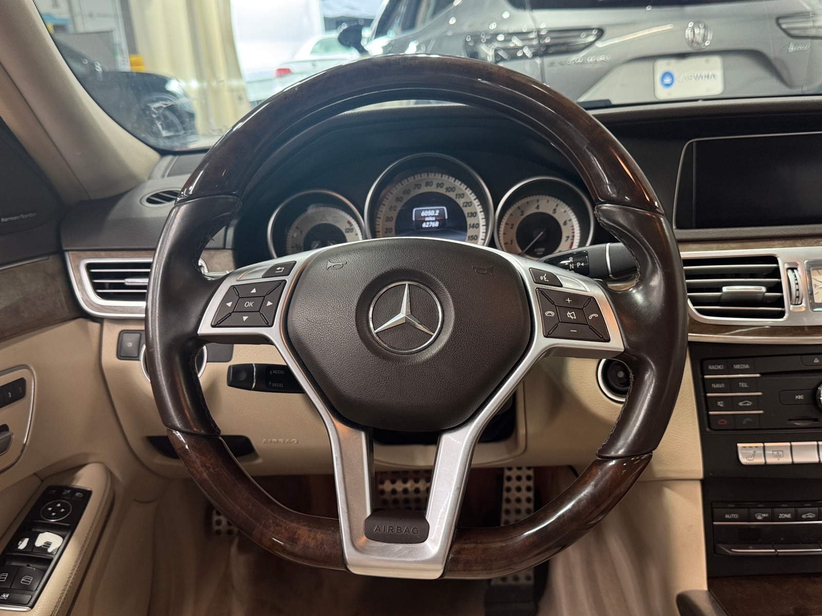 Thumbnail: 2016 Mercedes-Benz E-Class - 4