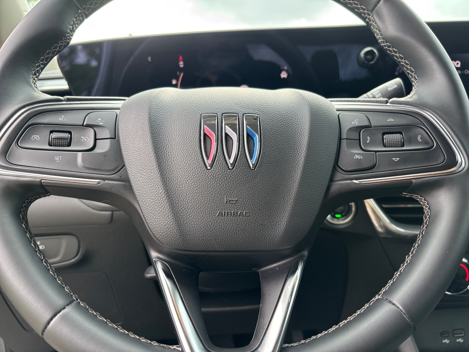 Thumbnail: 2025 Buick Encore GX - 5