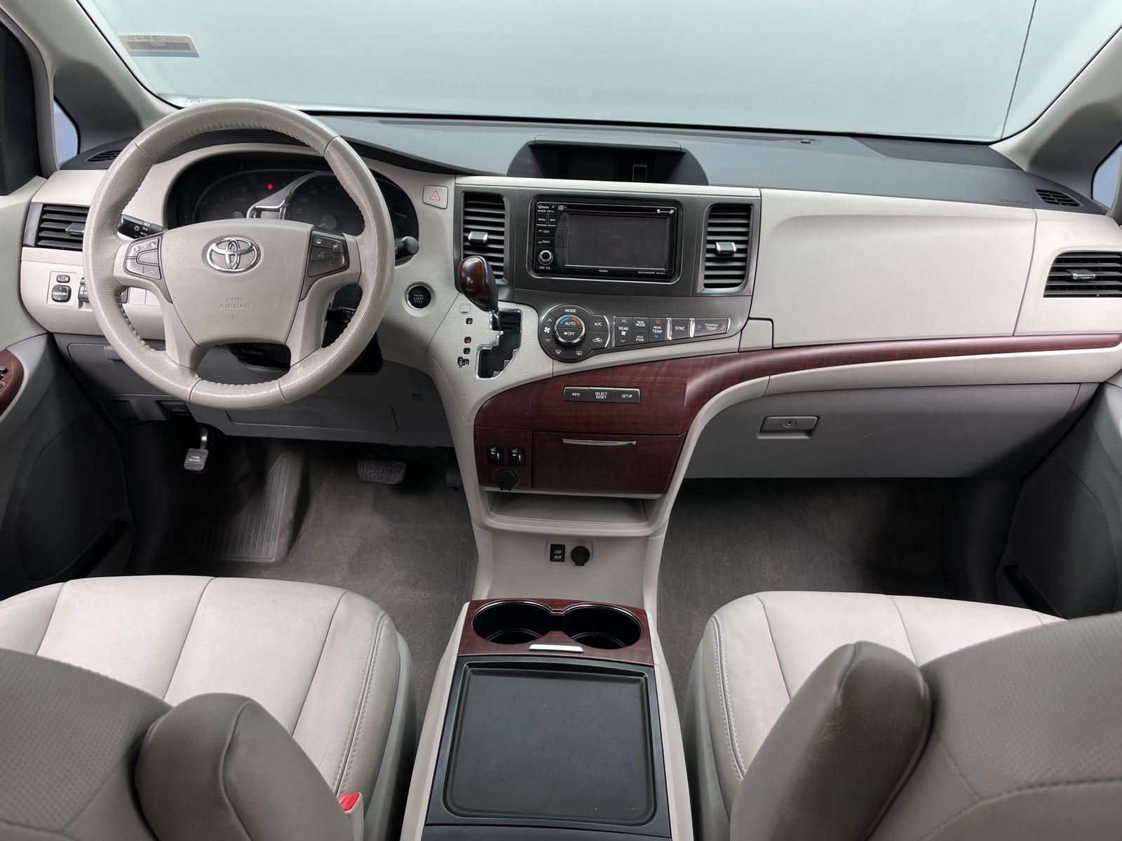 Thumbnail: 2013 Toyota Sienna - 2