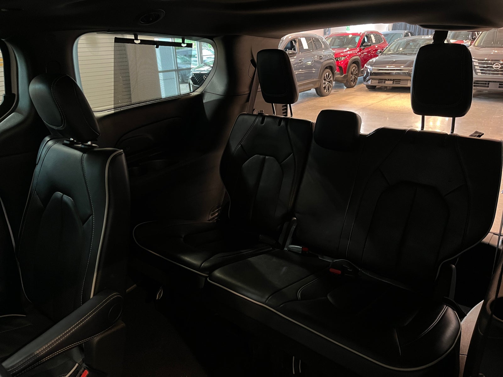 Thumbnail: 2025 Chrysler Pacifica - 6
