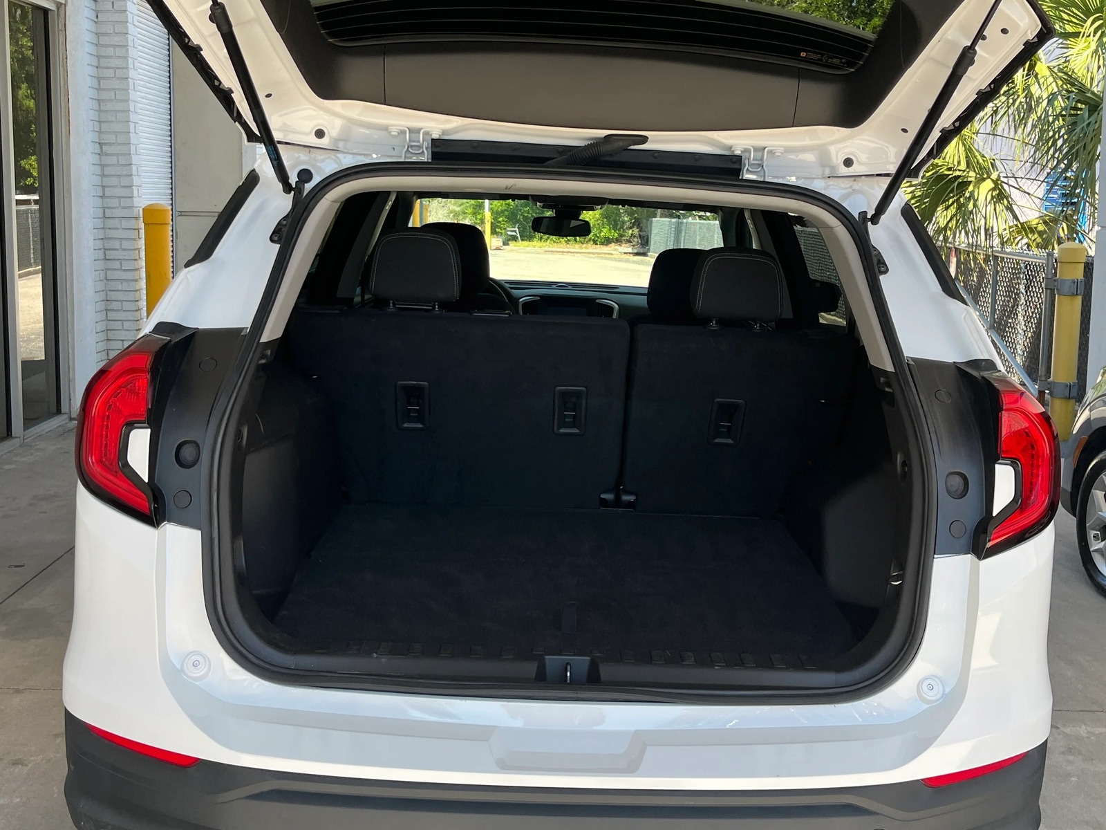 Thumbnail: 2024 GMC Terrain - 6