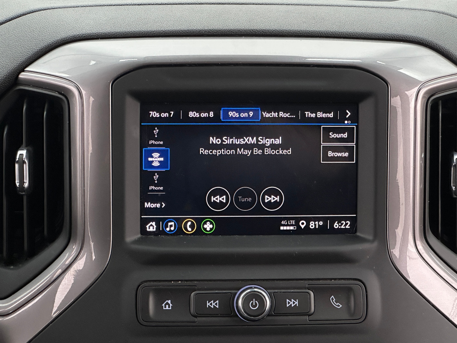 Thumbnail: 2022 Chevrolet Silverado 1500 - 4