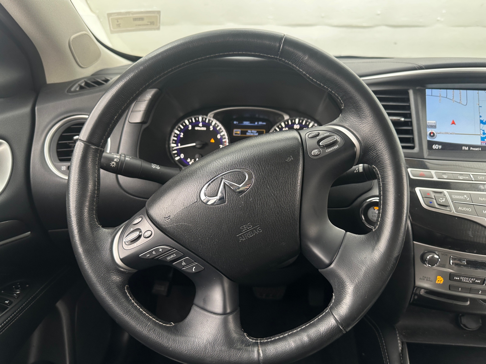 Thumbnail: 2017 INFINITI QX60 - 4