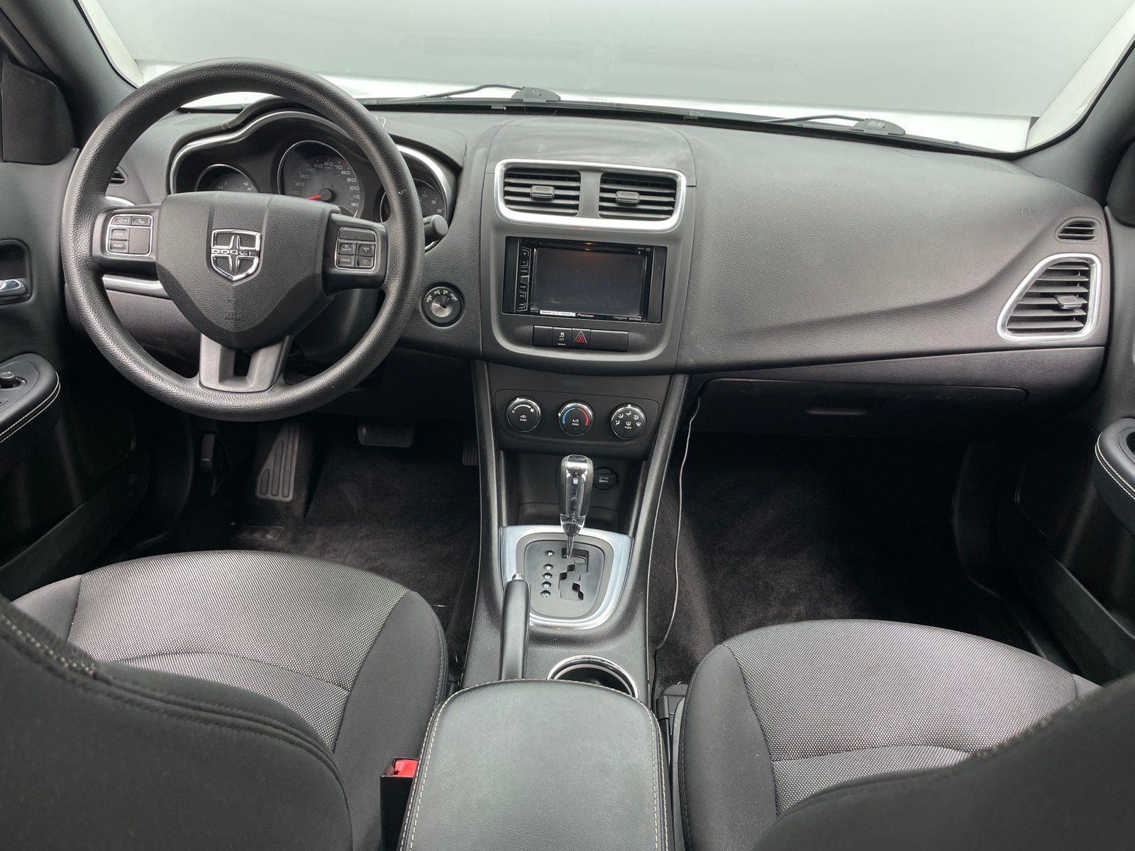 Thumbnail: 2014 Dodge Avenger - 3