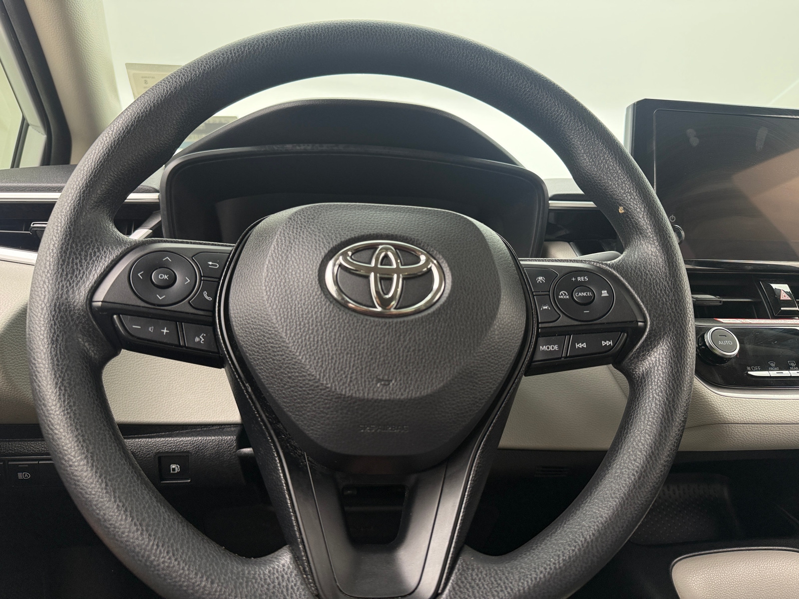 Thumbnail: 2025 Toyota Corolla - 5
