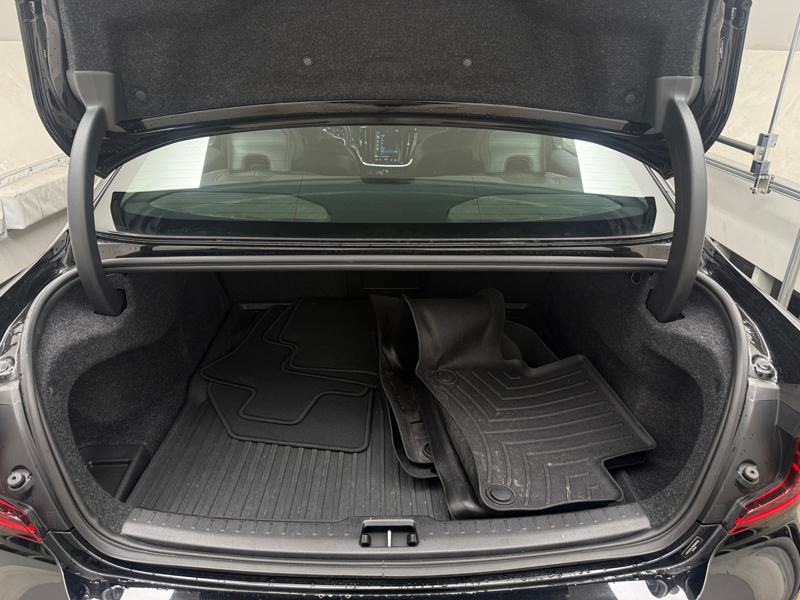 Thumbnail: 2021 Volvo S60 - 6