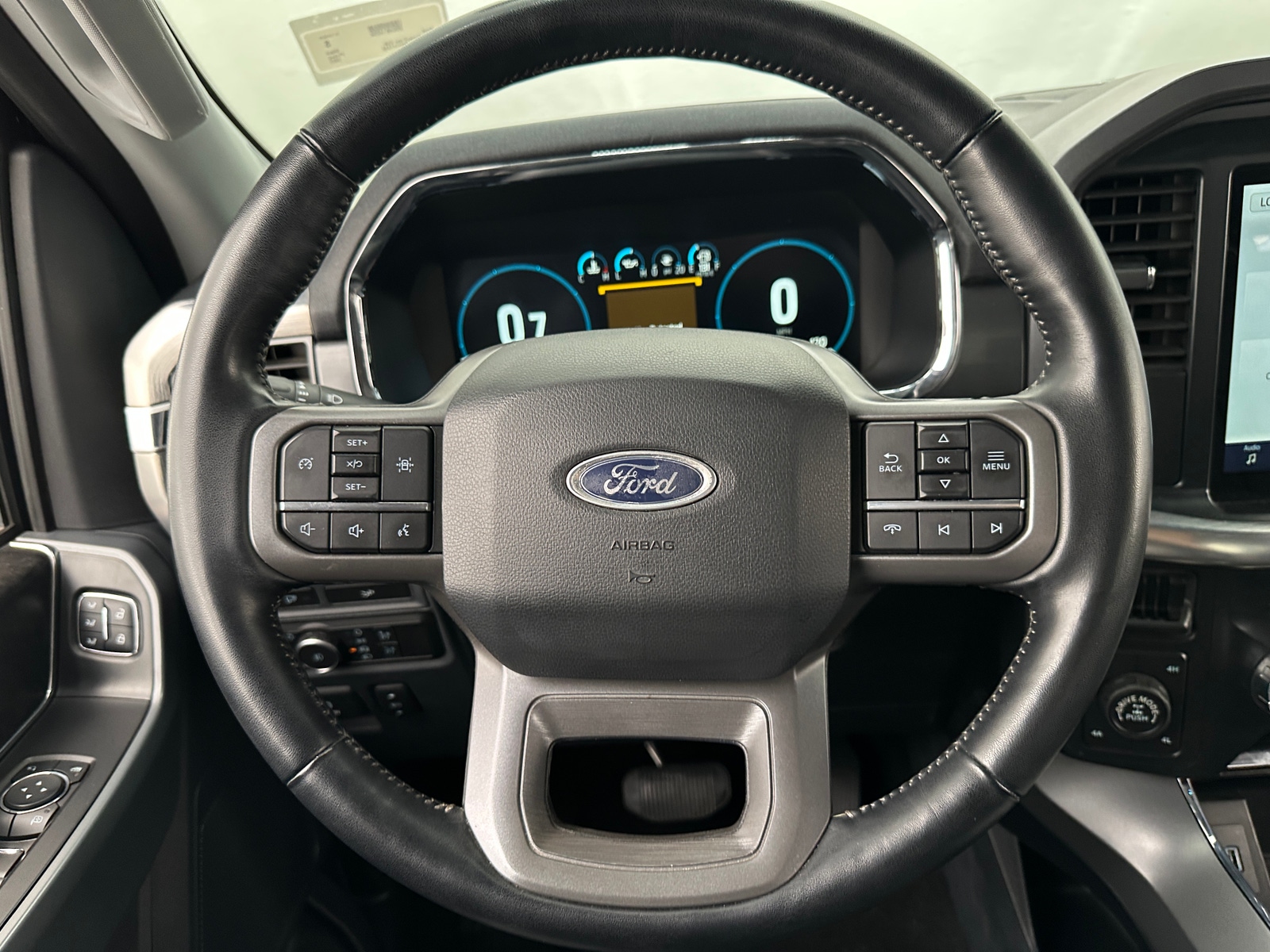 Thumbnail: 2022 Ford Econoline - 4