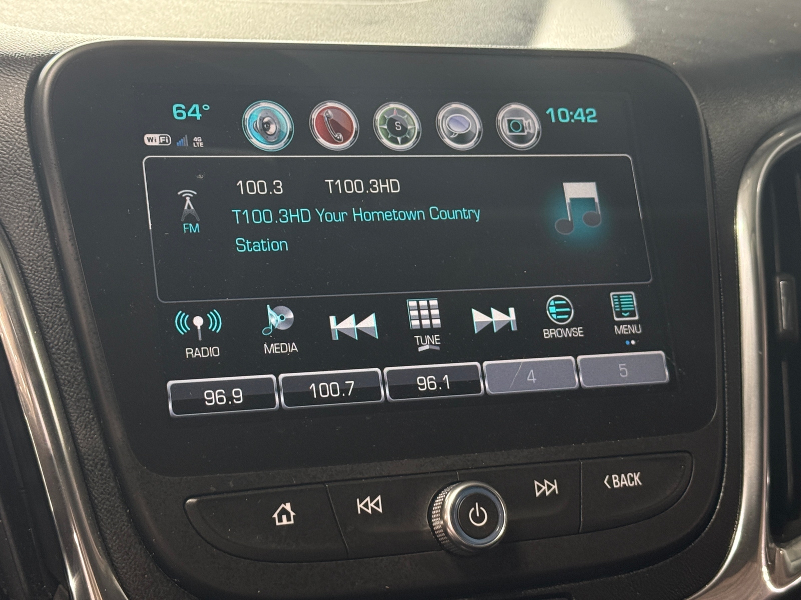 Thumbnail: 2018 Chevrolet Equinox - 3