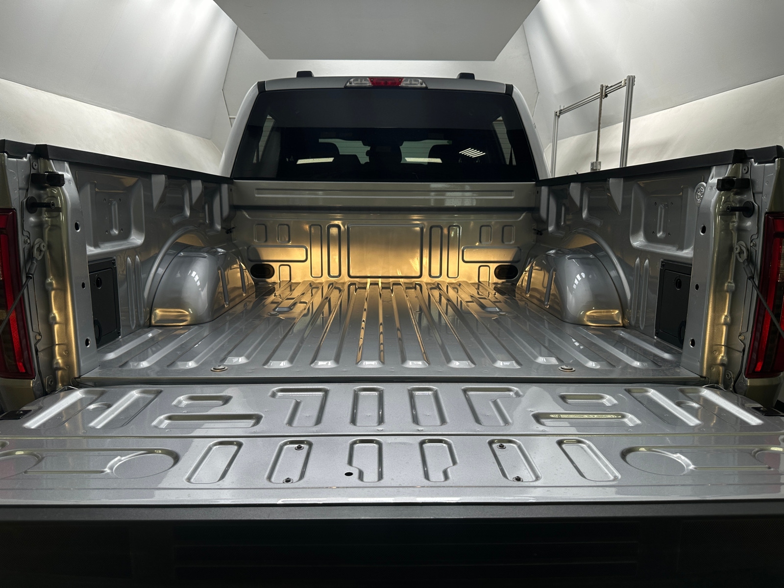 Thumbnail: 2025 Ford Econoline - 7