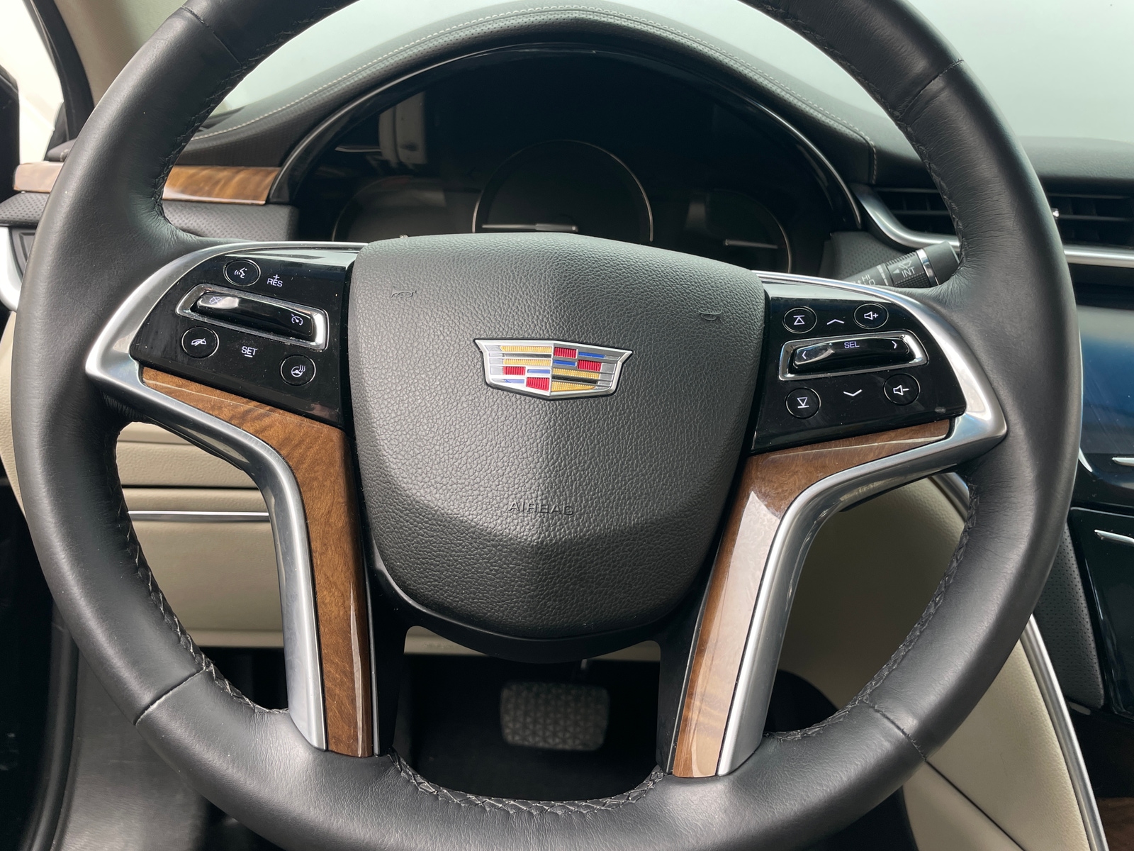 Thumbnail: 2018 Cadillac XTS - 4