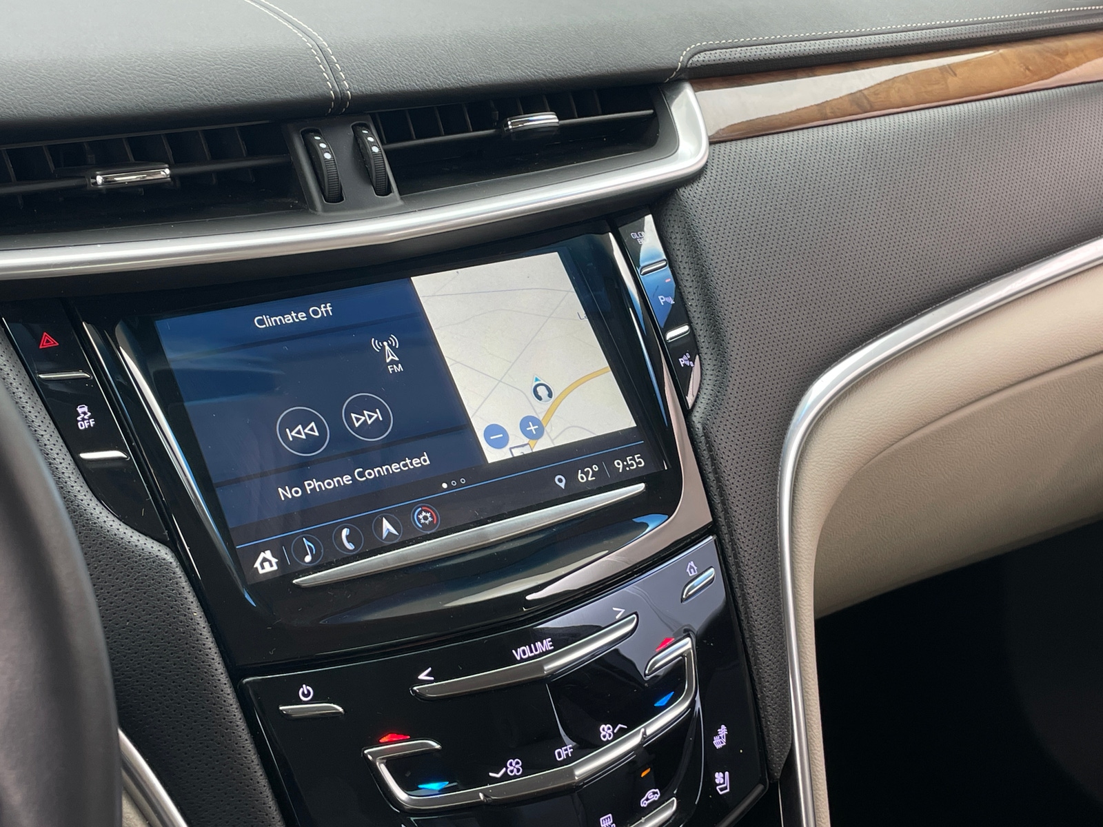 Thumbnail: 2018 Cadillac XTS - 3