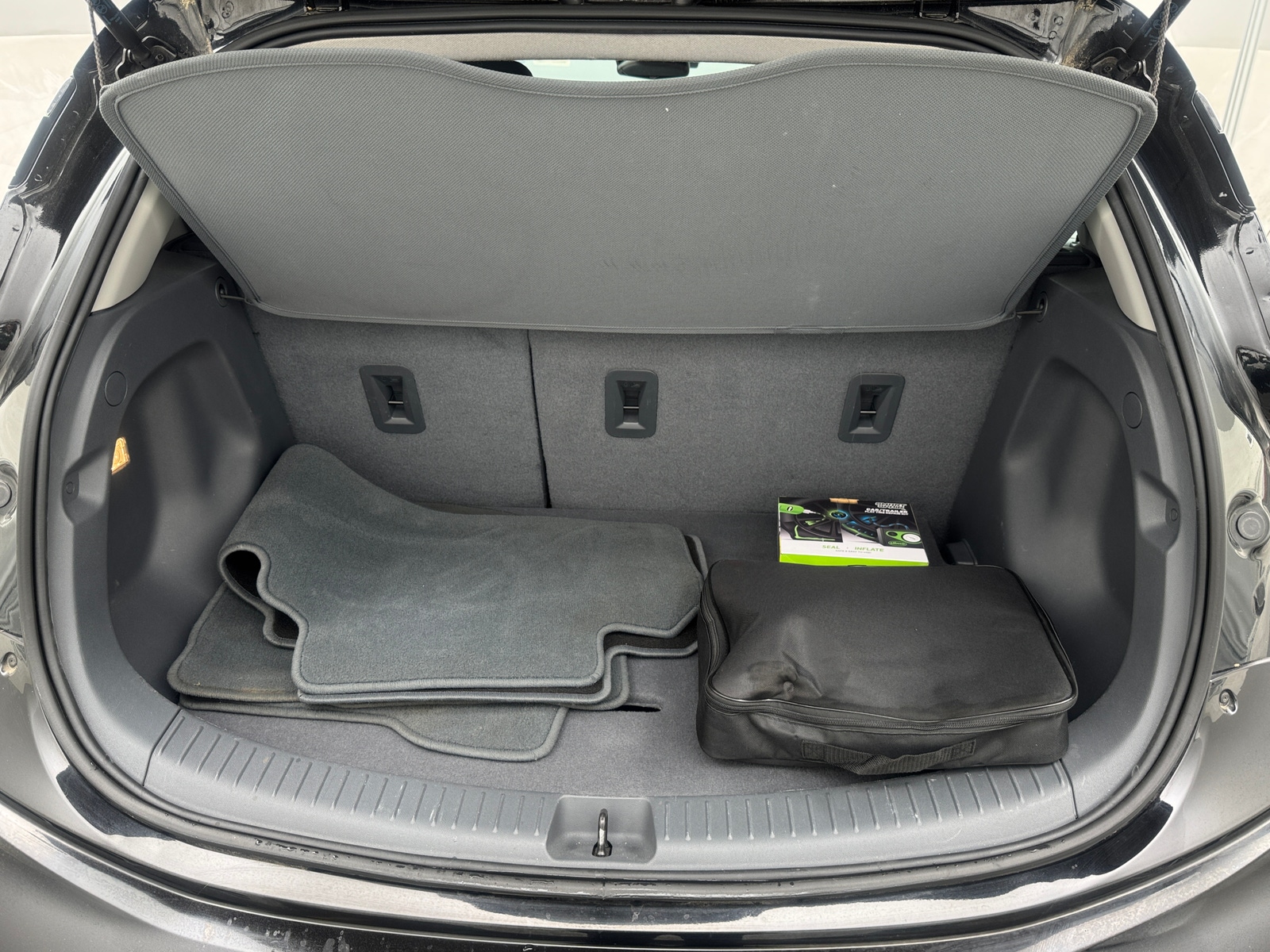 Thumbnail: 2019 Chevrolet Bolt EV - 6