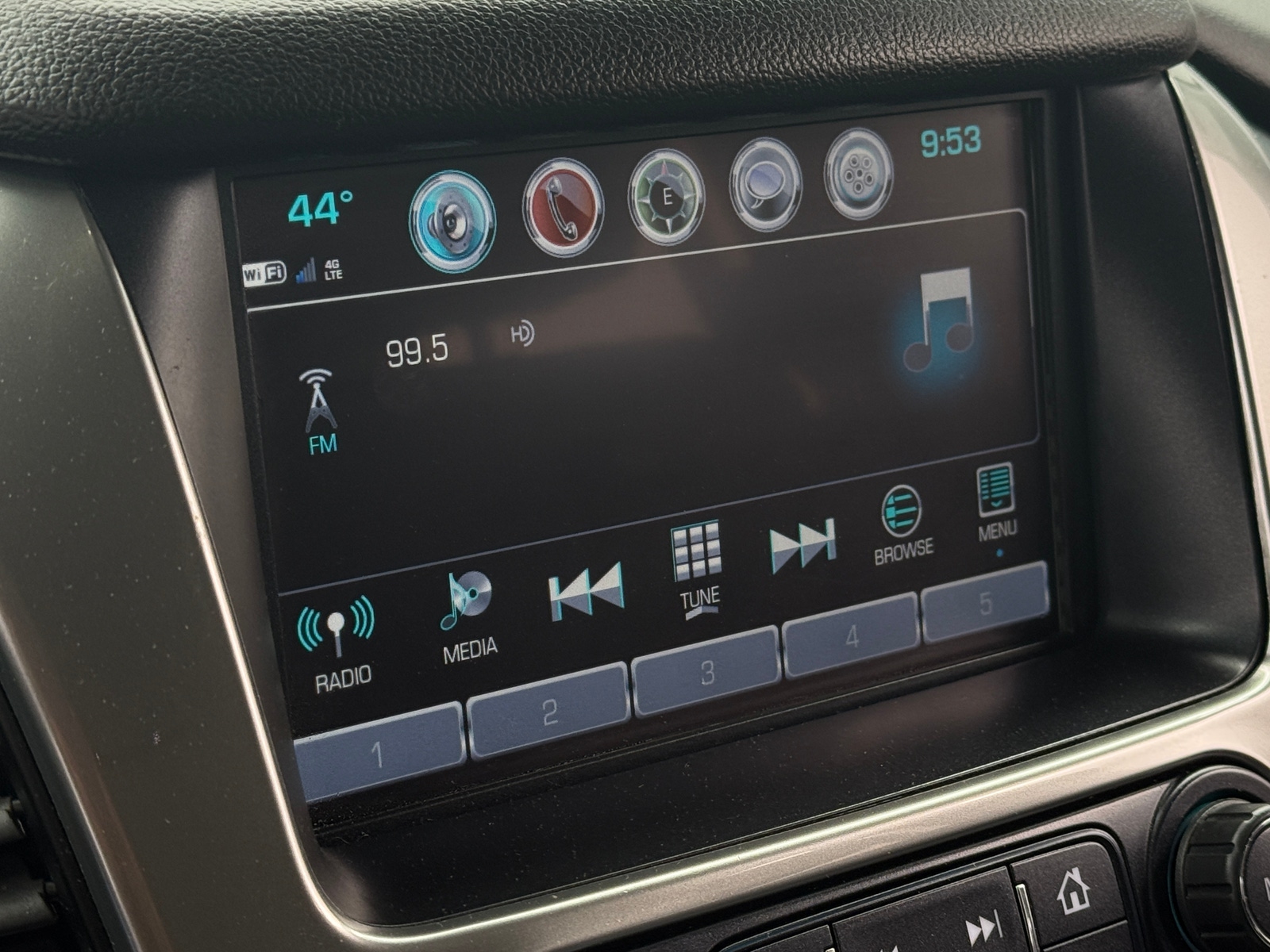 Thumbnail: 2020 Chevrolet Tahoe - 3