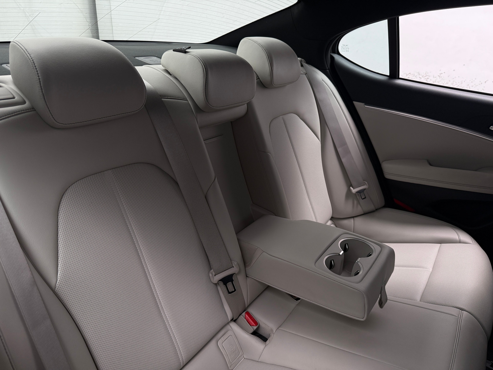 Thumbnail: 2025 Genesis G70 - 5