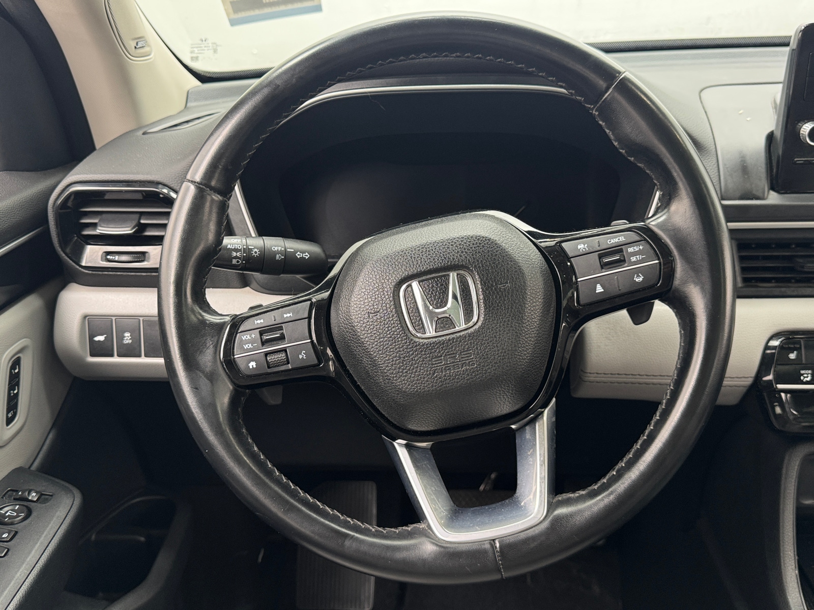 Thumbnail: 2023 Honda Pilot - 4