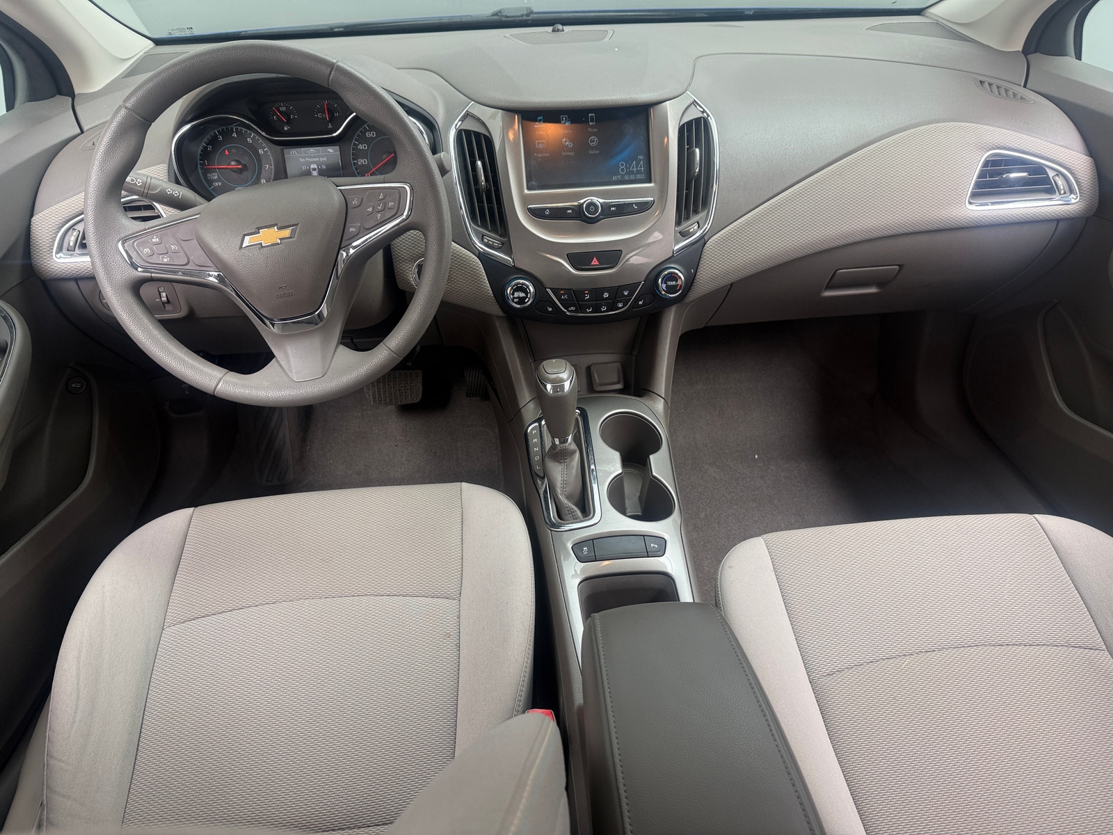 Thumbnail: 2018 Chevrolet Cruze - 3