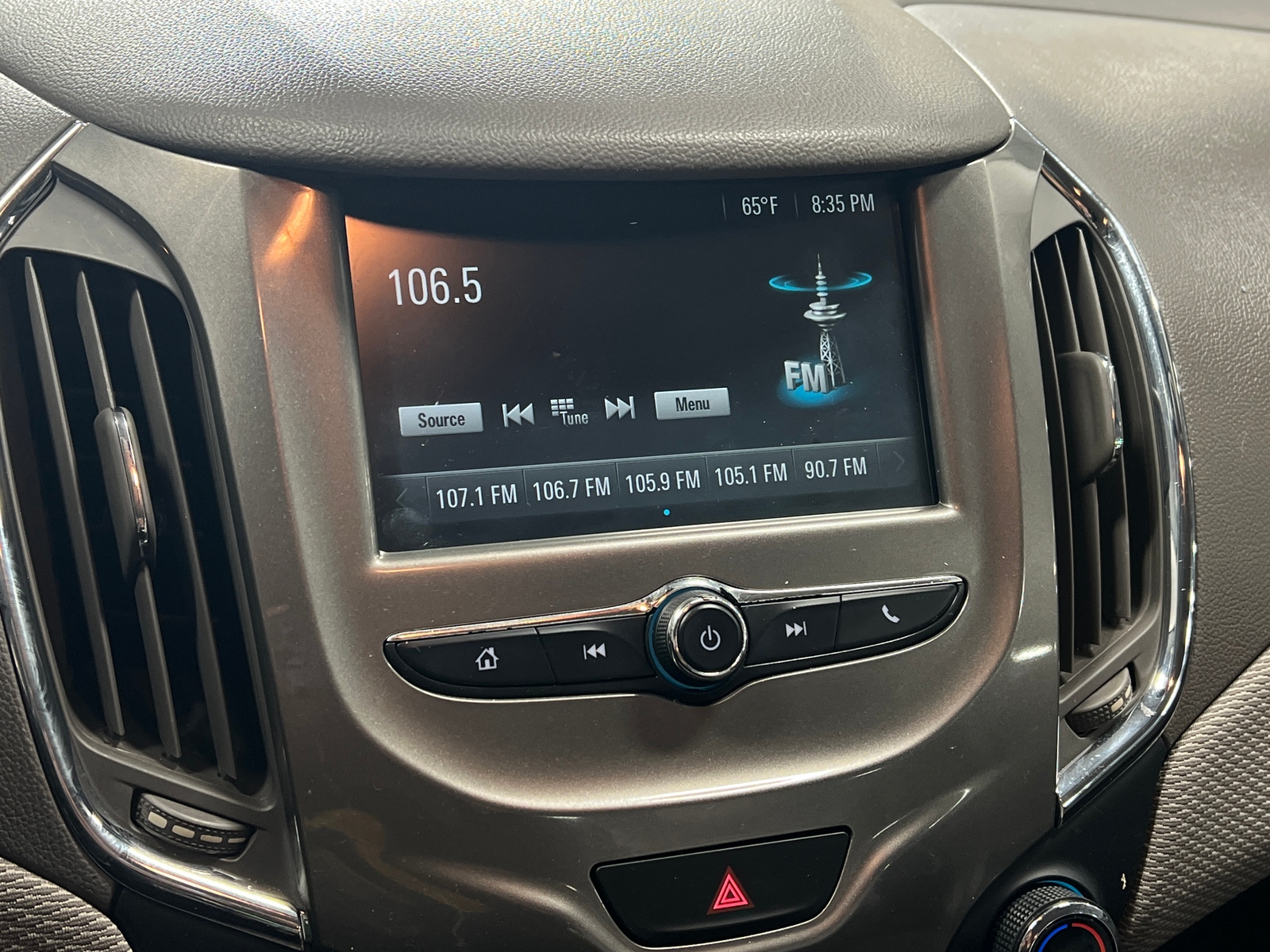 Thumbnail: 2018 Chevrolet Cruze - 4