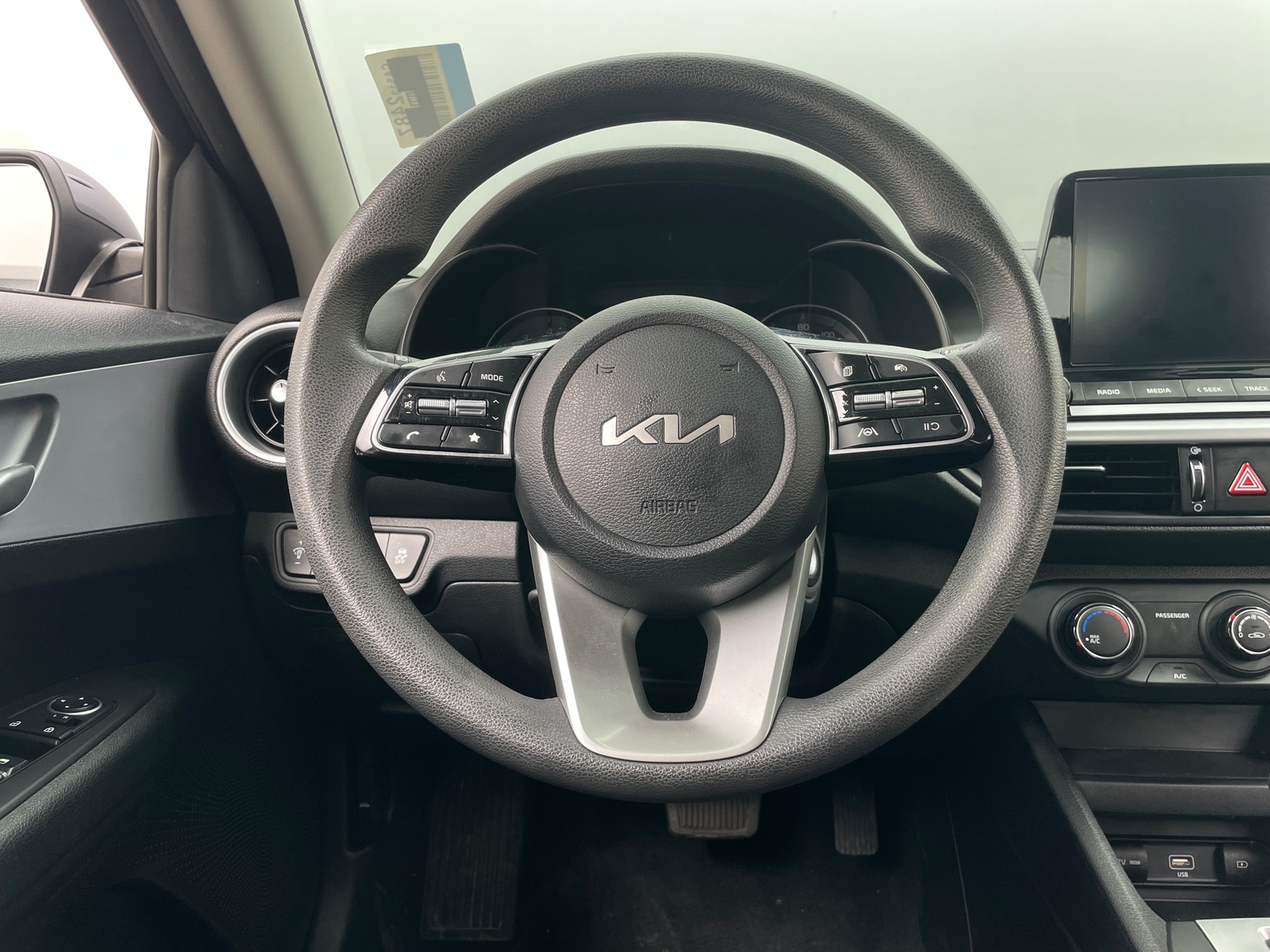Thumbnail: 2024 Kia Forte - 5