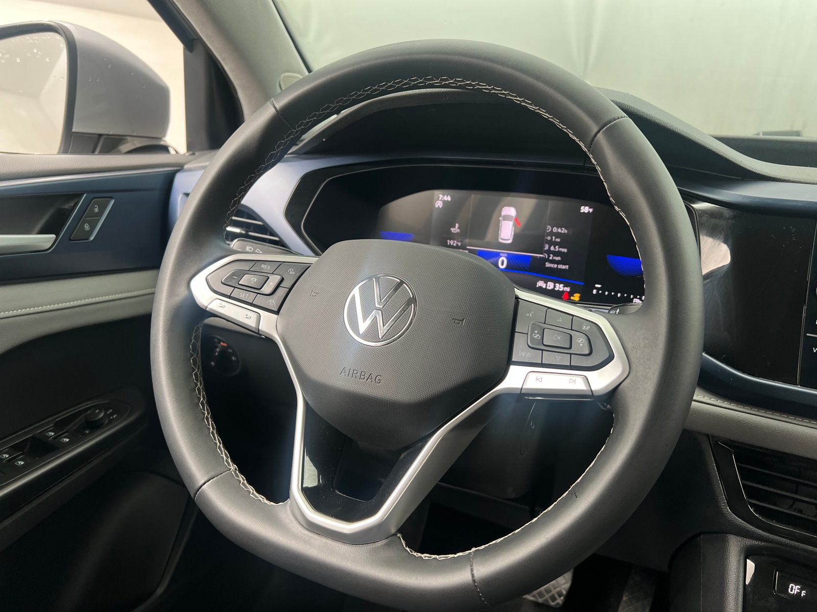 Thumbnail: 2024 Volkswagen Taos - 4