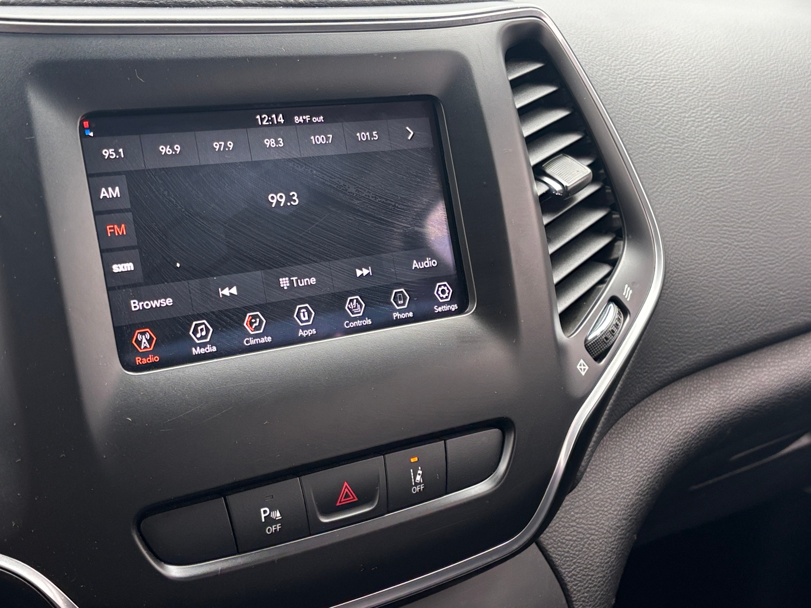 Thumbnail: 2021 Jeep Cherokee - 3