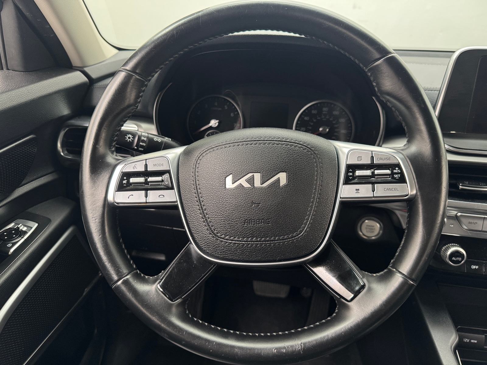 Thumbnail: 2022 Kia Telluride - 4