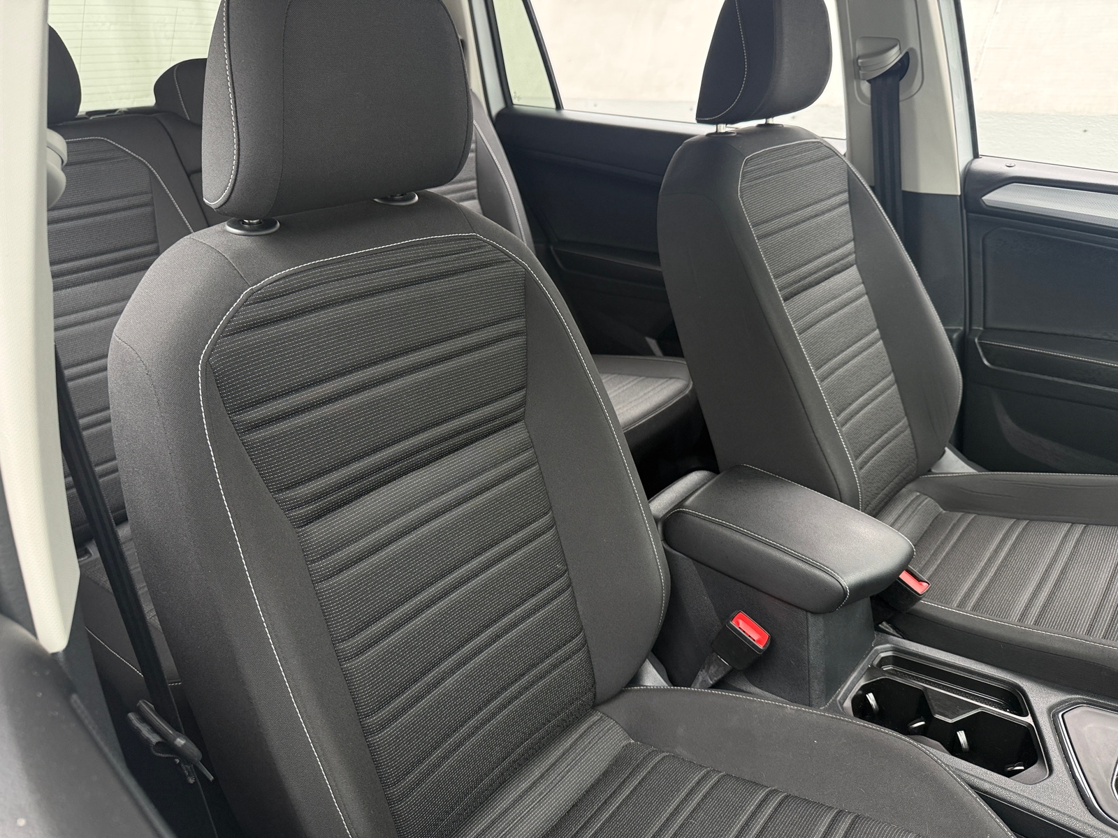 Thumbnail: 2024 Volkswagen Tiguan - 2