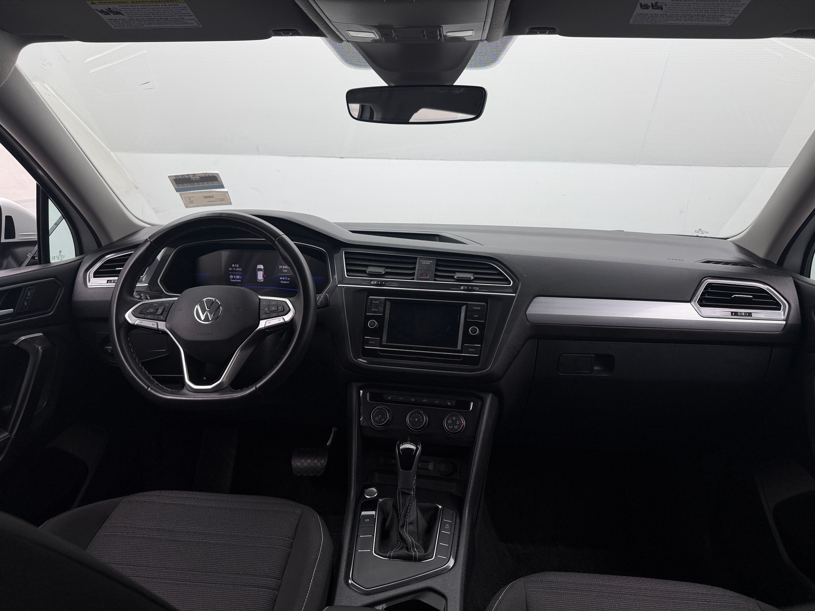 Thumbnail: 2024 Volkswagen Tiguan - 3