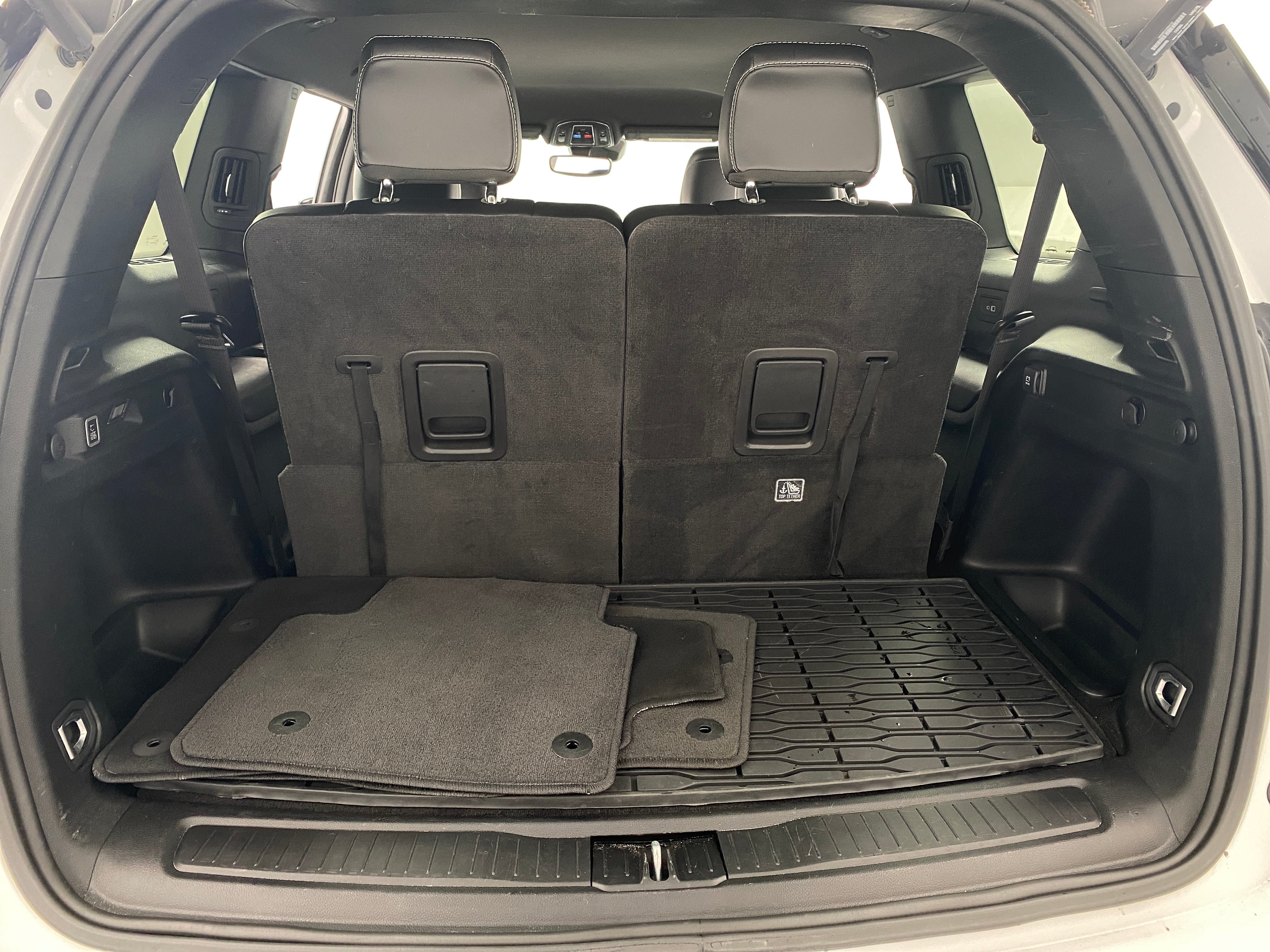 1C4RJKAG2M8151277