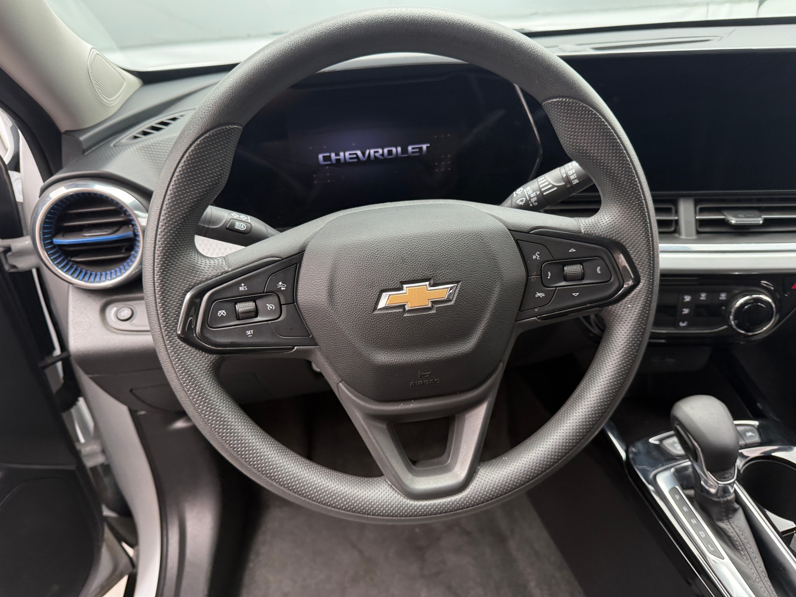 Thumbnail: 2025 Chevrolet Trax - 5