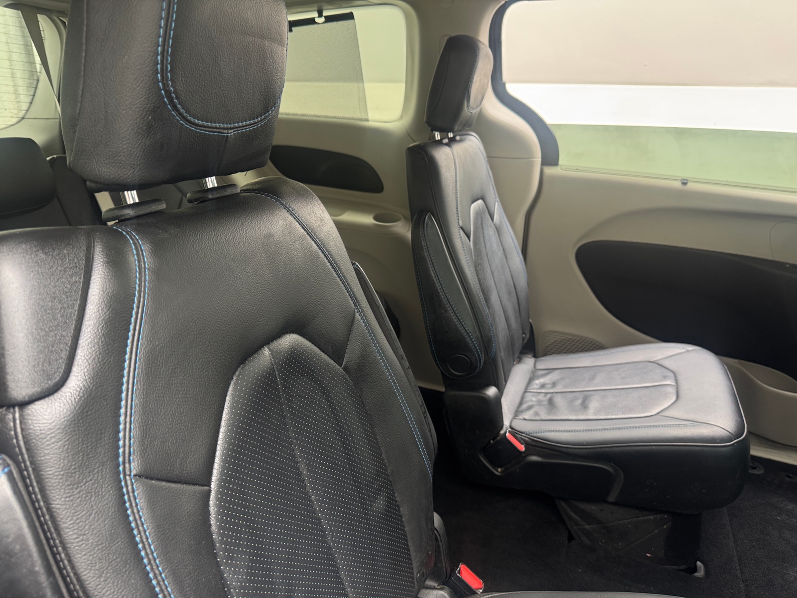 Thumbnail: 2021 Chrysler Pacifica - 5