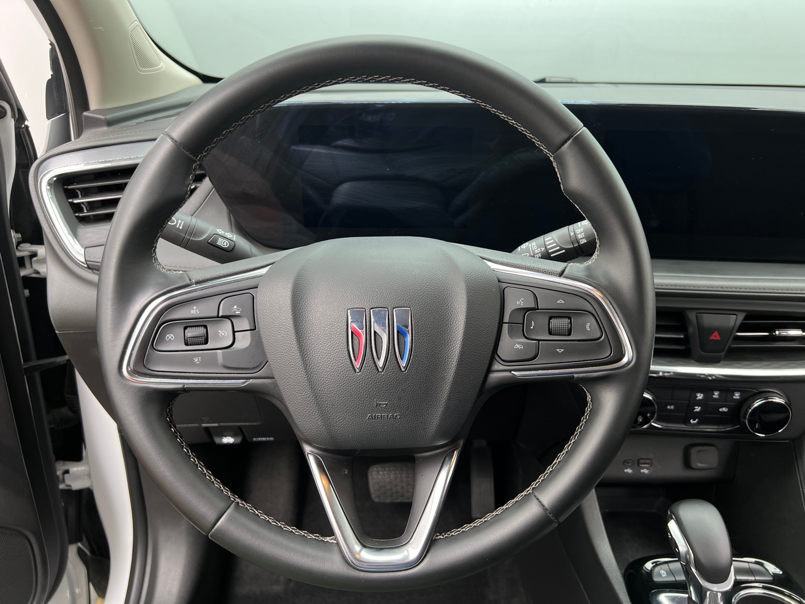 Thumbnail: 2025 Buick Encore GX - 4