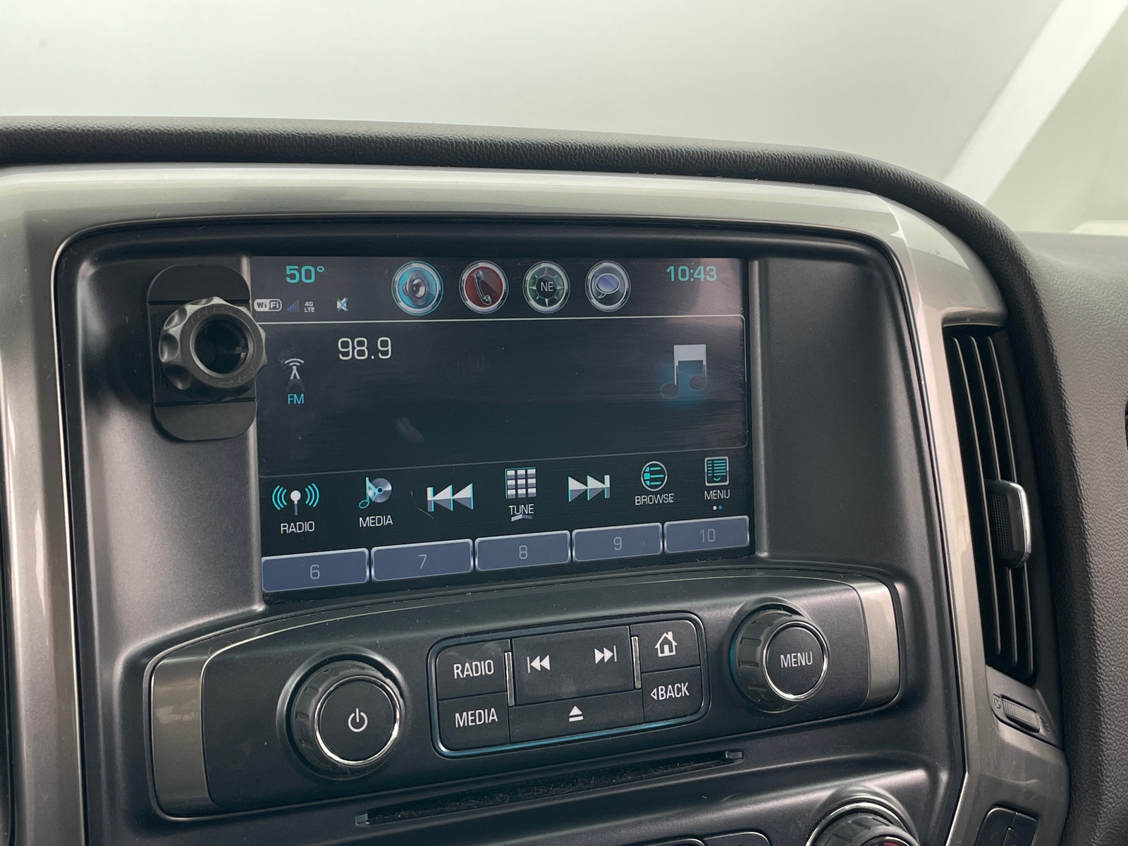 Thumbnail: 2018 Chevrolet Silverado 1500 - 4