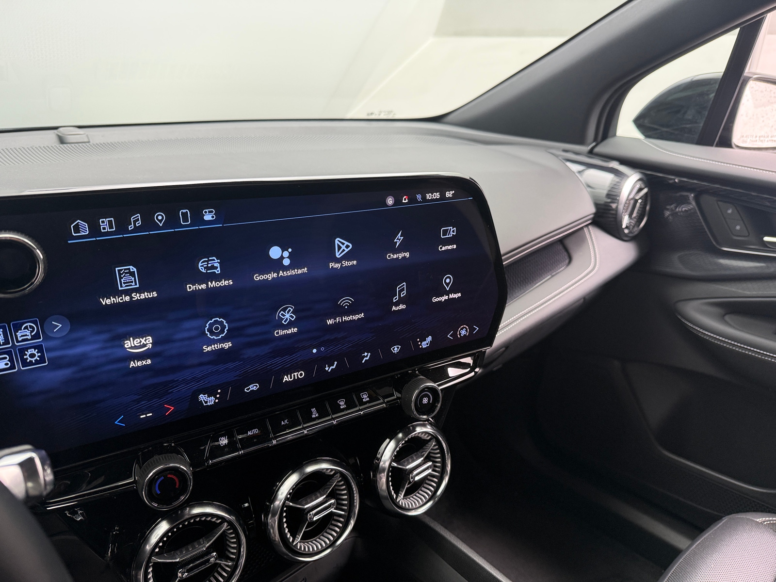 Thumbnail: 2025 Chevrolet Blazer EV - 4