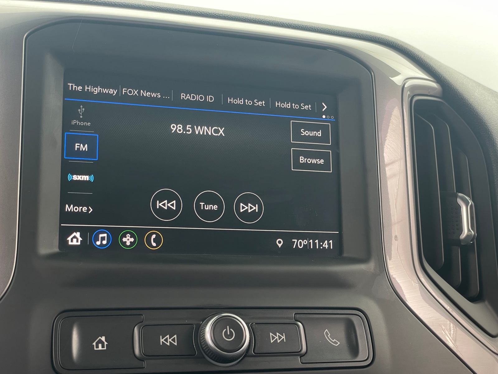 Thumbnail: 2022 Chevrolet Silverado 1500 - 4