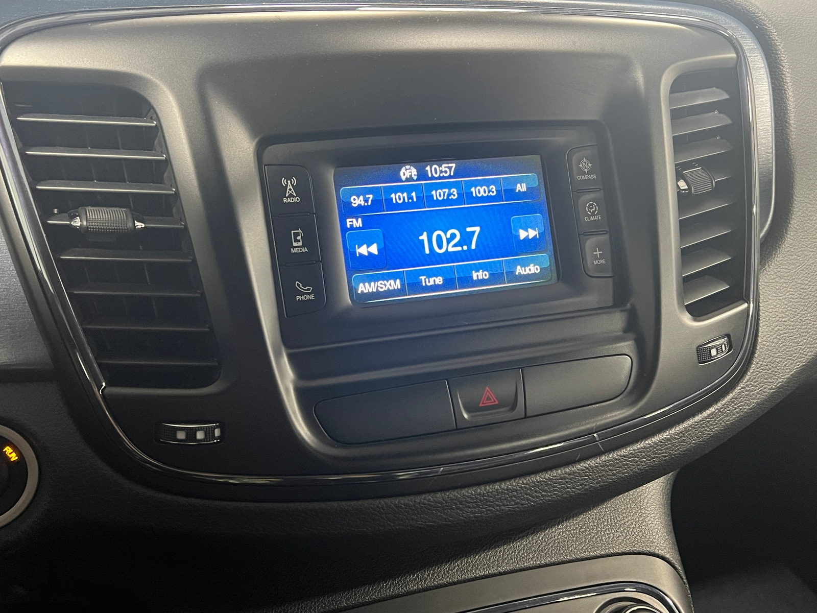 Thumbnail: 2016 Chrysler 200 - 3